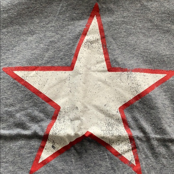 red and white star tee - Picture 2 of 3